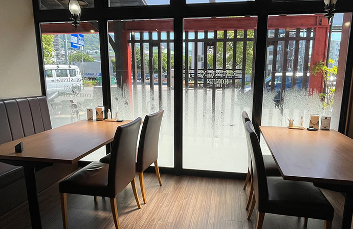 店内写真 テーブル席